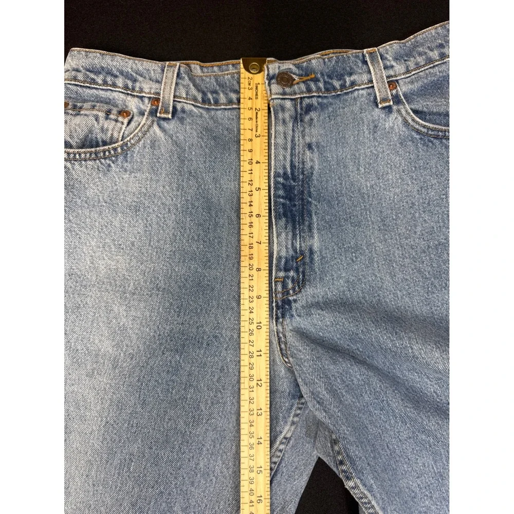 Levis 550 Relaxed Fit Tapered Leg Jeans Light Wash Denim Vintage Mens 31x31